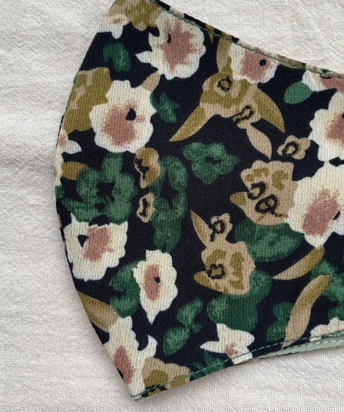 idem(イデム)の「idem silk flower mask/シルクフラワーマスク(マスク・レディース・ブラック/アイボリー/グリーン・FREE)」の12枚目の写真