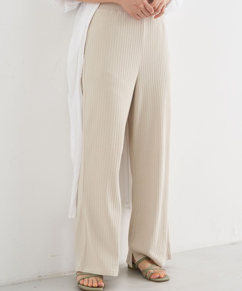 earth music&ecology（アースミュージックアンドエコロジー）の「リブストレートパンツ ＊（その他パンツ・レディース・ホワイト系その他2/グレイッシュベージュ/ブラック・FREE）」の2枚目の写真