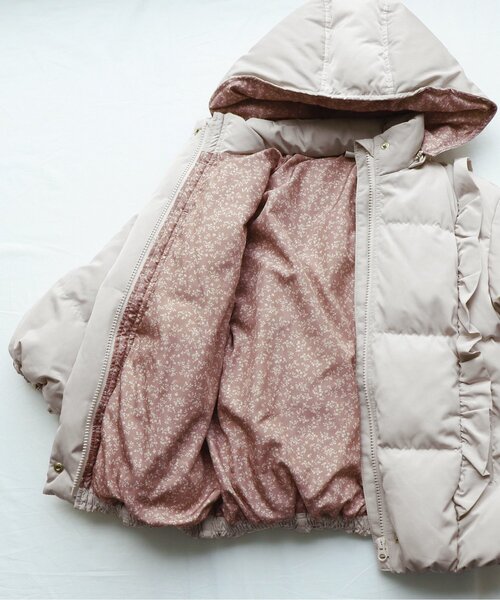 apres les cours（アプレレクール）の「肩フリルダウンジャケット_撥水加工（ダウンジャケット/コート・キッズ・ベージュ/ピンク・140/120/100）」の5枚目の写真