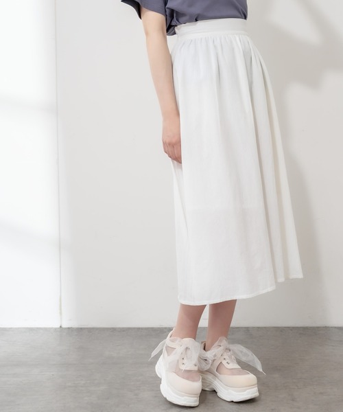 OLIVE des OLIVE（オリーブデオリーブ）の「シアーリボンスニーカー（スニーカー・レディース・ブラック/オフホワイト/ベージュ・MEDIUM/LARGE）」の4枚目の写真