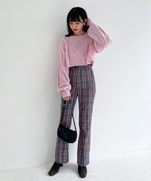 EPIMI E'PIMMY（エピミエピミー）の「ケーブルショートニット（ニット/セーター・レディース・ピンクベージュ/オフホワイト/ブラウン/ベージュ・MEDIUM）」の11枚目の写真