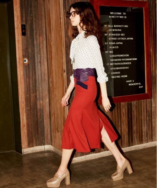 REDYAZEL（レディアゼル）の「チェーン付き厚底ローファー（その他シューズ・レディース・ベージュ/ブルー/ブラック・SMALL/MEDIUM/LARGE）」の5枚目の写真