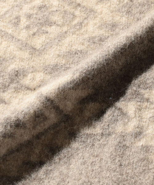 BEAMS PLUS（ビームスプラス）の「BEAMS PLUS / 5ゲージ スノーパターン ジップ ニット ブルゾン（ニット/セーター・メンズ・ベージュ/ブラウン・LARGE/MEDIUM/X-LARGE/SMALL）」の19枚目の写真