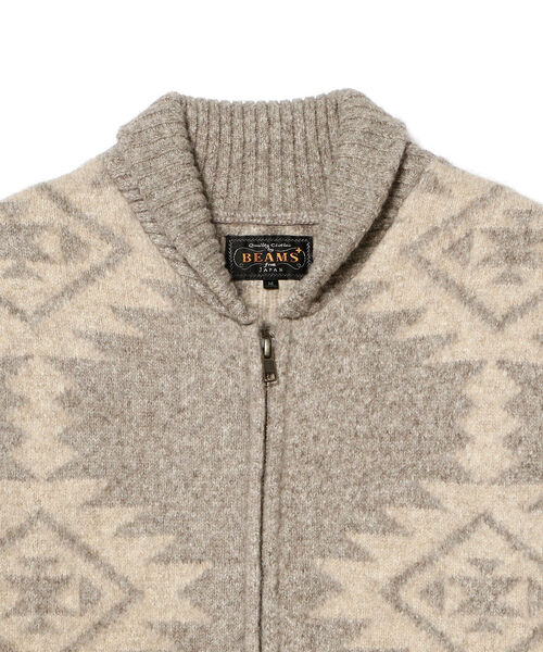 BEAMS PLUS（ビームスプラス）の「BEAMS PLUS / 5ゲージ スノーパターン ジップ ニット ブルゾン（ニット/セーター・メンズ・ベージュ/ブラウン・LARGE/MEDIUM/X-LARGE/SMALL）」の21枚目の写真