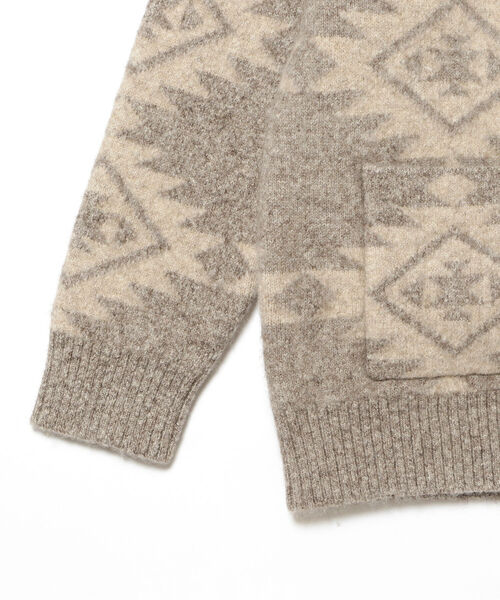 BEAMS PLUS（ビームスプラス）の「BEAMS PLUS / 5ゲージ スノーパターン ジップ ニット ブルゾン（ニット/セーター・メンズ・ベージュ/ブラウン・LARGE/MEDIUM/X-LARGE/SMALL）」の22枚目の写真