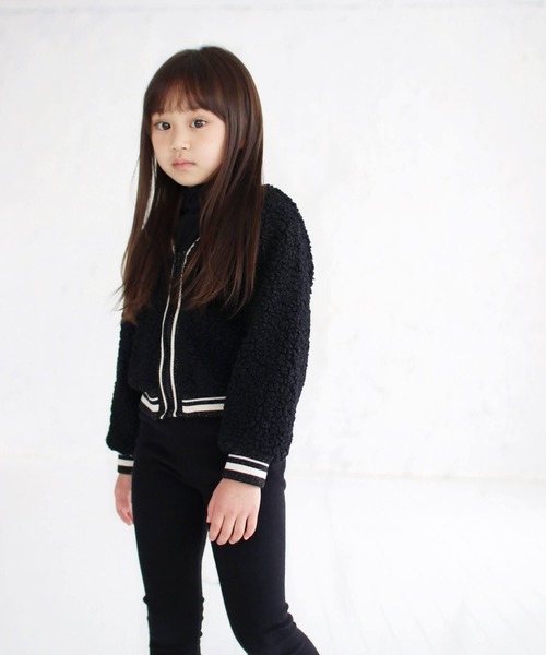 Rora（ローラ）の「タレント ボア アウター(2color)（ブルゾン・キッズ・ブラック/ベージュ・120/130/140/150/100/110）」の8枚目の写真
