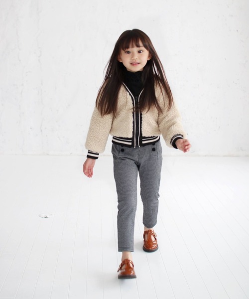 Rora（ローラ）の「タレント ボア アウター(2color)（ブルゾン・キッズ・ブラック/ベージュ・120/130/140/150/100/110）」の4枚目の写真