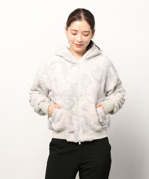 SEAGREEN(シーグリーン)の「SEAGREEN(シーグリーン) PAISLEY FUR hoodie(ブルゾン・レディース・グレー/サックスブルー・2/1)」の1枚目の写真