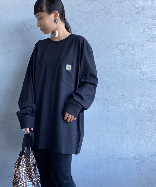 Carhartt WIP（カーハートダブリューアイピー）の「[carhartt WIP/カーハートダブリューアイピー] ロングスリーブ ポケットTシャツ（Tシャツ/カットソー・レディース・ホワイト/ブラック/オリーブ/ワイン/グリーン・S/M/L/XL/XS）」の2枚目の写真