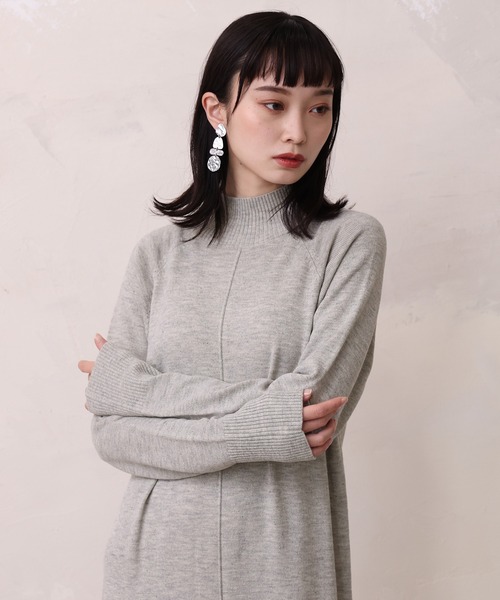 LOUISE ODIER(ルイーズオディール)の「センターシームニットワンピース(チュニック・レディース・ライトグレー/グリーン/ブラック/ベージュ・MEDIUM)」の19枚目の写真