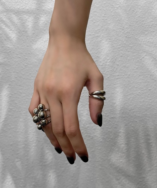 Solace(ソレイス)の「ボールリング(リング・レディース・シルバー/ゴールド・FREE)」の4枚目の写真