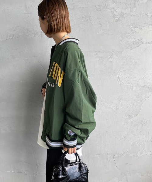 VISION STREET WEAR（ヴィジョンストリートウェア）の「【WEB限定】[VISION STREET WEAR/ビジョンストリートウェアー] ビッグシルエット ナイロンワッペンスタジャン（スタジャン・レディース・ブラック/グリーン・M/L）」の21枚目の写真