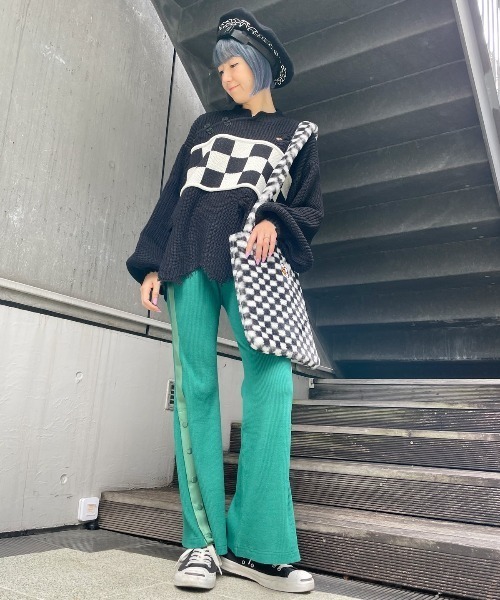 Candy Stripper（キャンディストリッパー）の「SIDE SLIT RIB FIT パンツ（その他パンツ・レディース・ブラック/グリーン/パープル・2）」の12枚目の写真