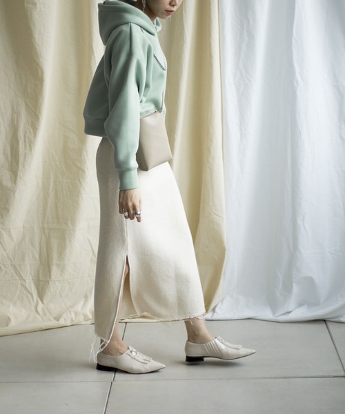 mona Belinda(モナベリンダ)の「裾スリットフリンジスカート(スカート・レディース・ホワイト/チャコールグレー・FREE)」の3枚目の写真