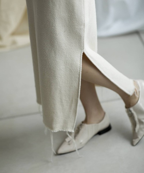 mona Belinda(モナベリンダ)の「裾スリットフリンジスカート(スカート・レディース・ホワイト/チャコールグレー・FREE)」の11枚目の写真