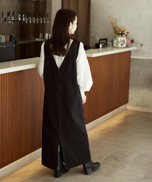 titivate(ティティベイト)の「Vネックデニムワンピース(ワンピース・レディース・ホワイト系その他/ブラック/ネイビー・S/M/L)」の9枚目の写真