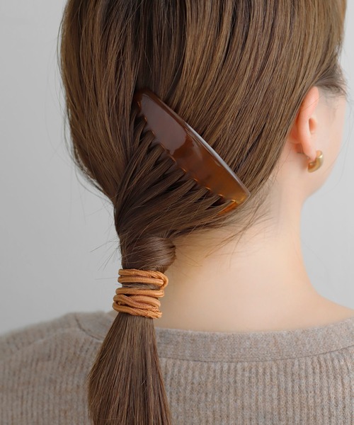 ANEMONE（アネモネ）の「クリアカラービッグコーム（その他ヘアアクセサリー・レディース・ブラウン/グレー/グリーン・FREE）」の3枚目の写真