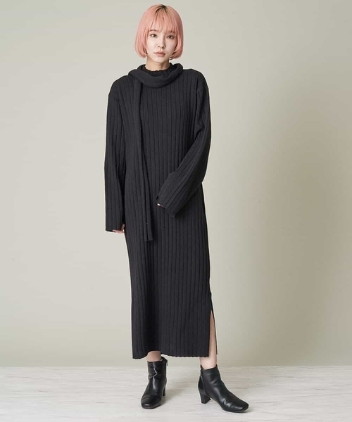 A de a.v.v（アードアー・ヴェ・ヴェ）の「ベルト付きスタンドネックリブニットワンピース（ワンピース・レディース・ブラック/ブルー/アイボリー・39）」の2枚目の写真