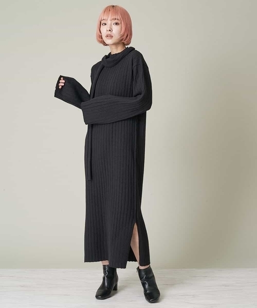 A de a.v.v（アードアー・ヴェ・ヴェ）の「ベルト付きスタンドネックリブニットワンピース（ワンピース・レディース・ブラック/ブルー/アイボリー・39）」の4枚目の写真