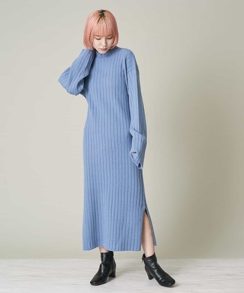 A de a.v.v（アードアー・ヴェ・ヴェ）の「ベルト付きスタンドネックリブニットワンピース（ワンピース・レディース・ブラック/ブルー/アイボリー・39）」の9枚目の写真