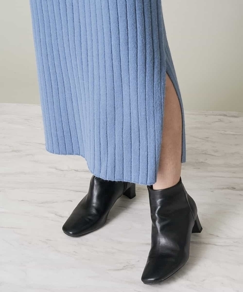 A de a.v.v（アードアー・ヴェ・ヴェ）の「ベルト付きスタンドネックリブニットワンピース（ワンピース・レディース・ブラック/ブルー/アイボリー・39）」の15枚目の写真