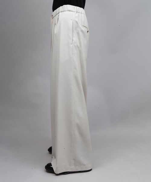 ato（アトウ）の「ULTRA WOOL WIDE PANTS（その他パンツ・メンズ・アイボリー/ブラック・44/46/48）」の7枚目の写真