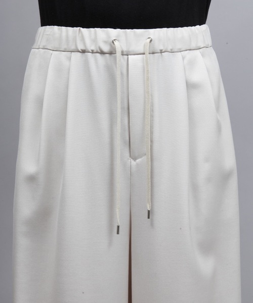 ato（アトウ）の「ULTRA WOOL WIDE PANTS（その他パンツ・メンズ・アイボリー/ブラック・44/46/48）」の9枚目の写真