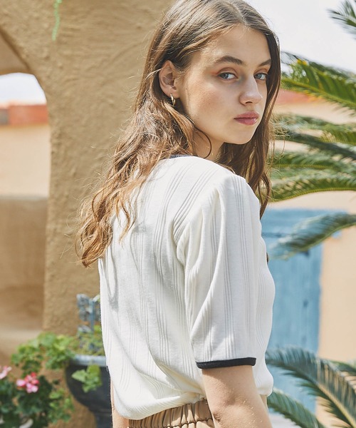 PURIL（ピュリル）の「【PURIL】パイピングタックスリーブ半袖リブトップス（Tシャツ/カットソー・レディース・ベージュ/ブラック/ホワイト・FREE）」の9枚目の写真