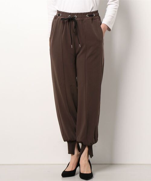 COTORICA(コトリカ)の「【THE DAYZ TOKYO】センタースリットジョグパンツ(その他パンツ・レディース・ブラック/ベージュ/ブラウン・SMALL/MEDIUM)」の3枚目の写真