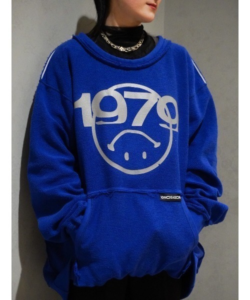 bodysong.（ボディソング）の「【別注】BODYSONG./ボディソング/クルースウェット/1979（スウェット・メンズ・ブラック/レッド/ブルー/イエロー/ホワイト・LARGE）」の4枚目の写真