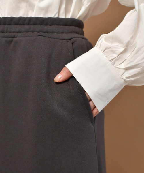 RETRO GIRL(レトロガール)の「裏毛フレアスカート(スカート・レディース・オフホワイト/グリーン/ダークグレー・FREE)」の11枚目の写真