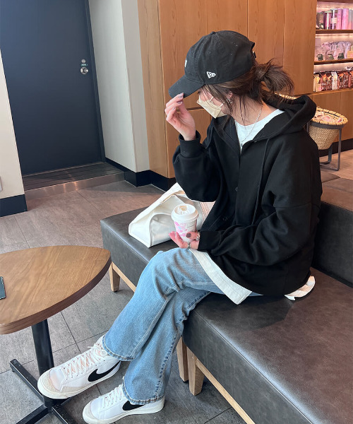 ISOOK(アイスー)の「Hooded sweat cardigan / フーデッドスウェットカーディガン(chiica select)(スウェット・レディース・ブラック/グレー・FREE)」の4枚目の写真