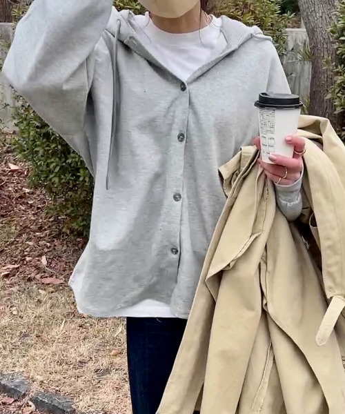 ISOOK(アイスー)の「Hooded sweat cardigan / フーデッドスウェットカーディガン(chiica select)(スウェット・レディース・ブラック/グレー・FREE)」の6枚目の写真