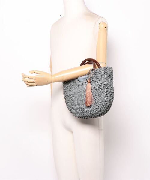 ikka（イッカ）の「雑材アンモナイトマルテバッグ（かごバッグ・レディース・ブルー/キャメル/ブラウン/ピンク・FREE）」の7枚目の写真