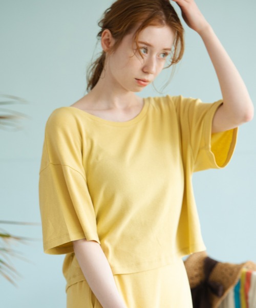 Crisp（クリスプ）の「スラッシュネックTシャツ（Tシャツ/カットソー・レディース・ブラウン/ピンク/イエロー・FREE）」の11枚目の写真