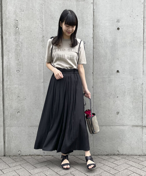 COMME CA ISM(コムサイズム)の「ロゴ ニットTシャツ(ニット/セーター・レディース・ダークブラウン/ベージュ/オリーブ/オレンジ・MEDIUM/LARGE)」の17枚目の写真