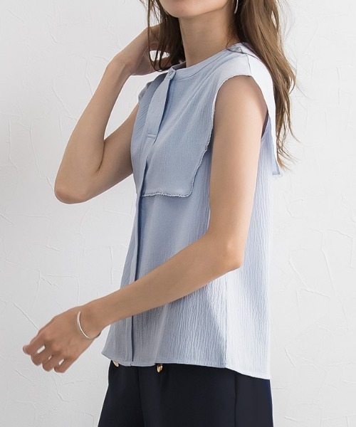 スカラップブラウス