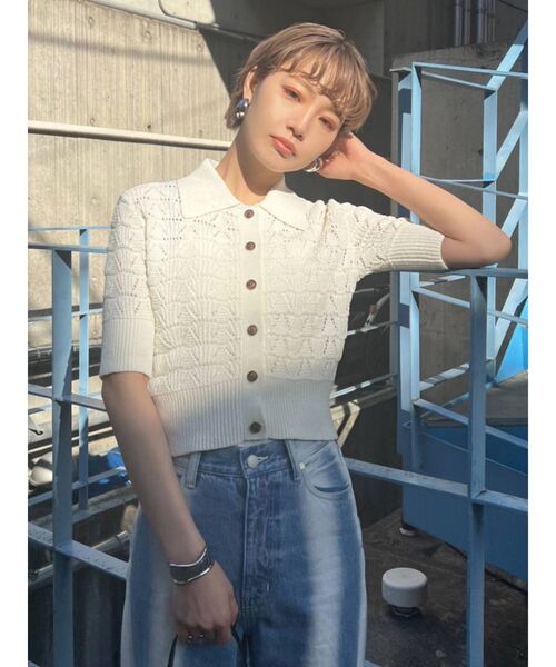 EMODA（エモダ）の「ワイドカラーポロニット（ニット/セーター・レディース・ホワイト/ブラック/イエロー・FREE）」の4枚目の写真