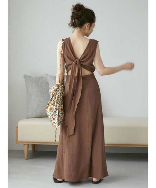 バックデザインノースリワンピース
