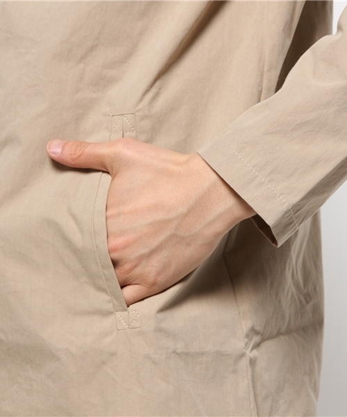 Lui's（ルイス）の「Lui's(ルイス) ポプリンシャツコート（ステンカラーコート・メンズ・ブラック/ベージュ・MEDIUM/SMALL）」の7枚目の写真