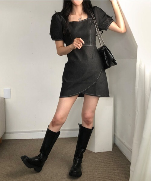 by muni:r（バイ ムニール）の「ステッチデニムパフワンピース（ワンピース・レディース・ブラック/ブルー・FREE）」の6枚目の写真