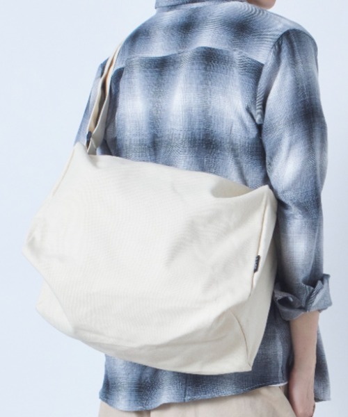 SETUP7(セットアップセブン)の「【SETUP7】キャンバスカジュアルショルダーバッグ KNF(ショルダーバッグ・メンズ・ホワイト/グリーン/ブラック・FREE)」の2枚目の写真