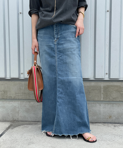 AP STUDIO（エーピーストゥディオ）の「《追加》スリットデニムスカート（デニムスカート・レディース・ブルー系その他・36/38/34）」の5枚目の写真