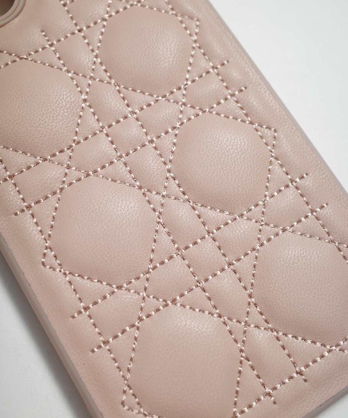 shopnikoniko(ショップニコニコ)の「韓国風 キルティング Iphoneケース スマホケース 14 合成皮革(スマホケース/カバー・レディース・ホワイト/ブラック/ピンク・iPhone 13 Pro/iPhone 11/iPhone 12 Pro/iPhone 13/iPhone 12 Pro Max/iPhone 12/iPhone 13 Pro Max/iPhone 14 Pro/iPhone 14)」の22枚目の写真