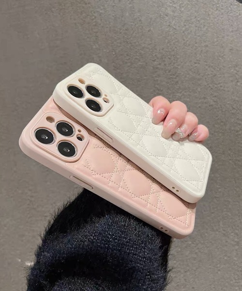 shopnikoniko(ショップニコニコ)の「韓国風 キルティング Iphoneケース スマホケース 14 合成皮革(スマホケース/カバー・レディース・ホワイト/ブラック/ピンク・iPhone 13 Pro/iPhone 11/iPhone 12 Pro/iPhone 13/iPhone 12 Pro Max/iPhone 12/iPhone 13 Pro Max/iPhone 14 Pro/iPhone 14)」の7枚目の写真