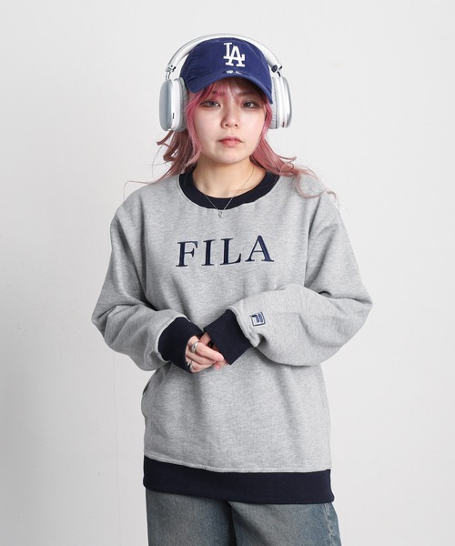 FILA(フィラ)の「【別注】 【FILA】 アソート ロゴ ルーズシルエット 裏起毛 長袖 スウェット トレーナー(スウェット・レディース・ホワイト/ブラック/ネイビー/オートミール/杢グレー/ホワイト系/ホワイト系1/ホワイト系2/ホワイト系3/ホワイト系4/ブラック系/ブラック系1/ブラック系2/ブラック系3/ブラック系4/グレー系/グレー系1/グレー系2/アイボリー系/アイボリー系1/アイボリー系2/ネイビー系/ネイビー系1/ネイビー系2・MEDIUM/LARGE/X-LARGE)」の15枚目の写真