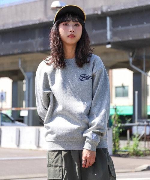 FILA(フィラ)の「【別注】 【FILA】 アソート ロゴ ルーズシルエット 裏起毛 長袖 スウェット トレーナー(スウェット・レディース・ホワイト/ブラック/ネイビー/オートミール/杢グレー/ホワイト系/ホワイト系1/ホワイト系2/ホワイト系3/ホワイト系4/ブラック系/ブラック系1/ブラック系2/ブラック系3/ブラック系4/グレー系/グレー系1/グレー系2/アイボリー系/アイボリー系1/アイボリー系2/ネイビー系/ネイビー系1/ネイビー系2・MEDIUM/LARGE/X-LARGE)」の17枚目の写真