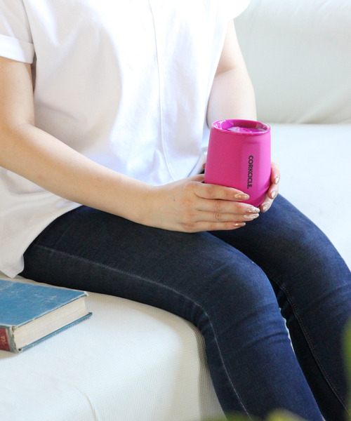 CORKCICLE（コークシクル）の「【在庫限り】12oz/300ml NEON STEMLESS Tumbler ステムレスタンブラー ネオン Coral/Citron/Kokomo/Berry Punch [CORKCICLE/コークシクル]（グラス/マグカップ/タンブラー・レディース・エメラルド/グリーン系その他/コーラル/フューシャピンク・ONE SIZE/ONESIZE）」の14枚目の写真