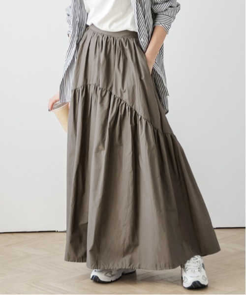 La-gemme(ラジェム)の「デザインギャザースカート(スカート・レディース・ブラック/カーキ/アイボリー/ダークグレー・フリー)」の3枚目の写真