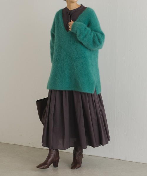 BEARDSLEY（ビアズリー）の「FOX Vネックニット（ニット/セーター・レディース・グリーン/ベージュ・FREE）」の6枚目の写真